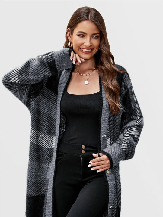 Дамска жилетка с каре в петролно синьо