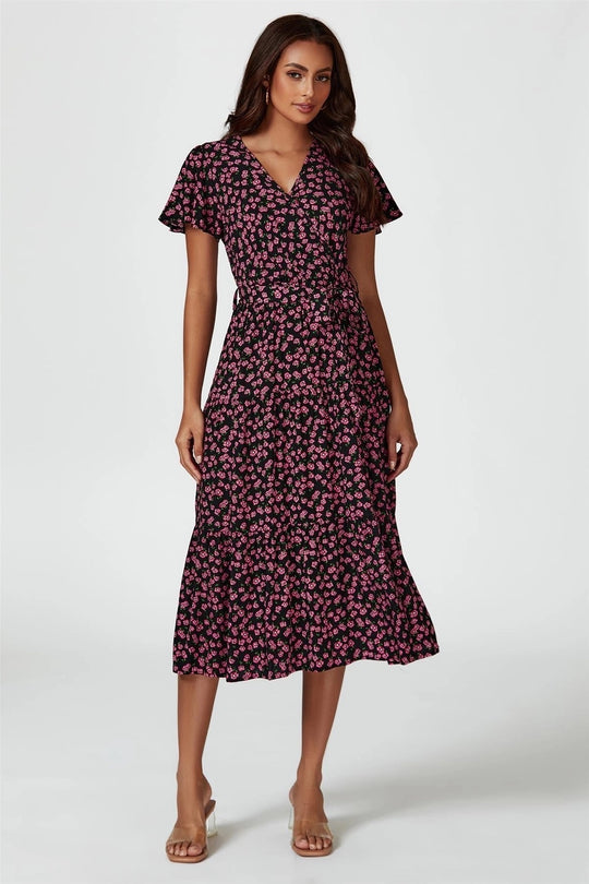 Розова рокля с флорален принт в черно