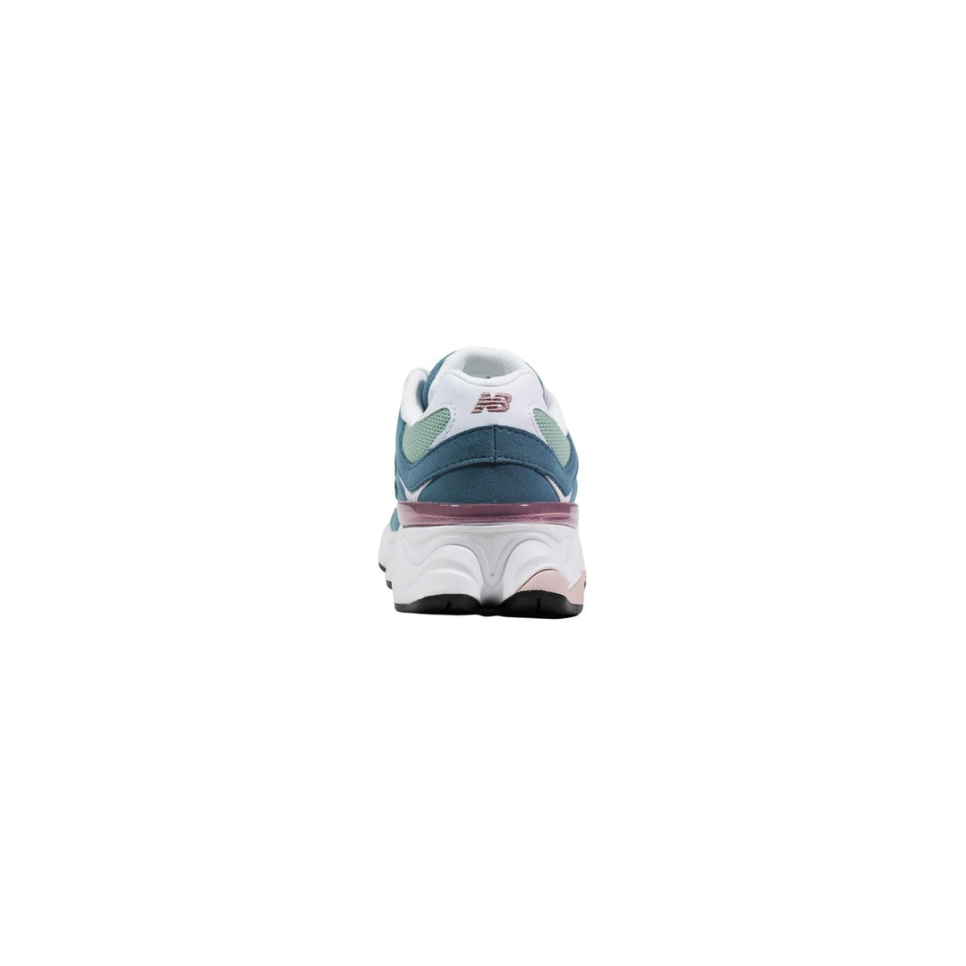 New Balance Women Sneakers